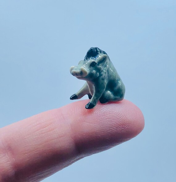 Dolls House Miniature Ceramic Sitting Warthog 