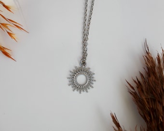 Sonne Halskette in silber boho Halskette mit Anhänger Sonne Silber Schmuck Sonne silberne Kette runde Sonne Geschenk für sie