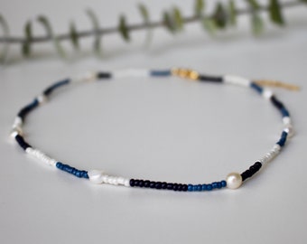 Süßwasserperlenkette bunt, Blaue Perlenhalskette, Süßwasserperlen Halskette blau Perlen Choker bunt Kette, blaue Perlenkette weiß