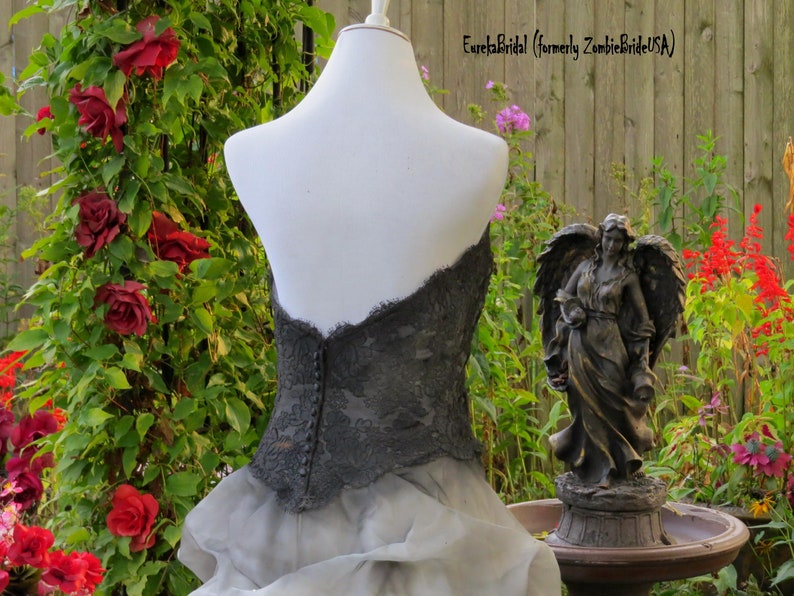 Halloween Bridal Gown Size MEDIUM Corset style bodice size 8 Zombie Wedding dress distressed vintage 1990s Lace Bridal dress