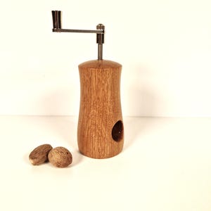 Nutmeg mill Nora, grater, oak wood, nutmeg, spice mill, gift, wedding, barbecue, cooking,