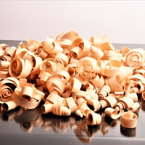 Swiss stone pine shavings hand-planed, decorative shavings, decorative flakes, Swiss stone pine wood from South Tyrol, Swiss stone pine,