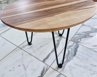 Soffbord/sidobord, olika träslag, med schweizerkant,