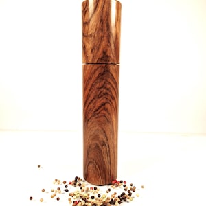 Pepper mill, salt mill, spice mill, wooden walnut, gift for wedding, Christmas gift, birthday gift,
