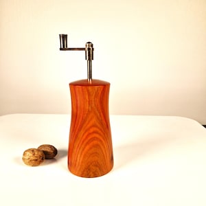 Nutmeg mill Nora, grater, plum wood, nutmeg, spice mill, gift, wedding, grilling, cooking,