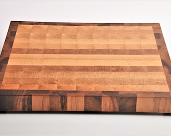 Cutting board with oak and walnut edges, chopping board, end grain cutting board, gift, wedding, barbecue, cooking, Christmas present, birthday