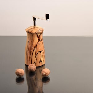 Nutmeg mill Nora, rasper, truffle beech wood, nutmeg, spice mill, gift, wedding, cooking, Christmas gift, birthday,