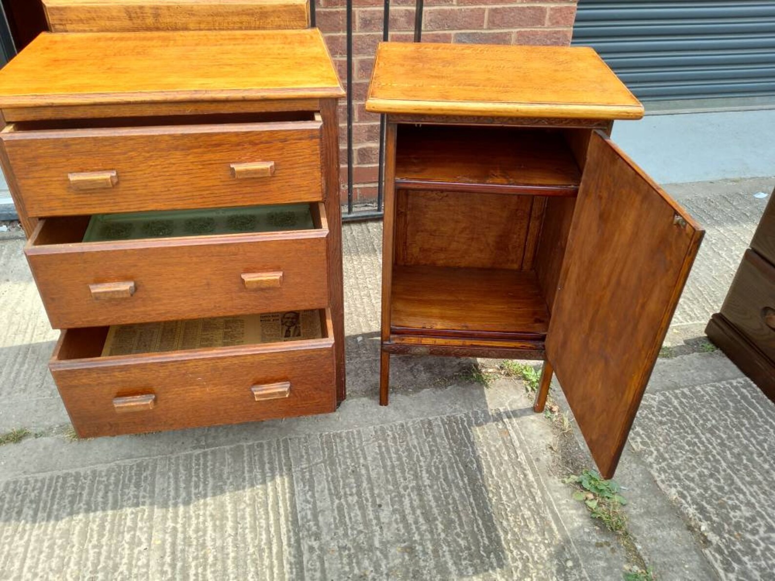 Cofre pequeño de tres cajones de 1940 y un armario. | Etsy