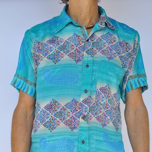Zijden overhemd S M, kokosnootknopen 100% gerecycled, vintage kleding, blouse