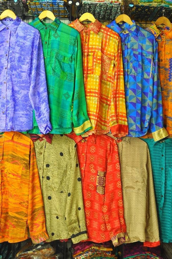 Camicie di seta da uomo all ingrosso lotto stock blu marrone arancio rosso bottoni cocco camicia Sari psichedelico Hippie Boho. FancyBoho riciclato al 100 Etsy Italia