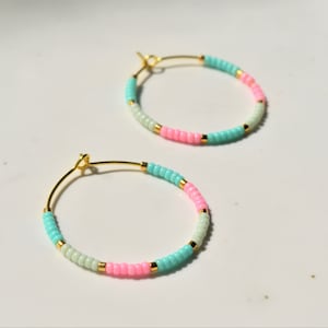Summery hoop earrings in pink and turquoise with gold - Miyuki Rocailles beads