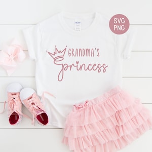 Omas Prinzessin Svg, Grandkids Svg Png, Omas Kleines Mädchen Svg, Kleinkind Baby Mädchen Svg, Gesegnete Oma Svg, Nana es Prinzessin, Nana Svg