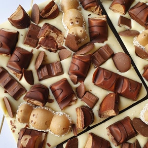 kinder chocolate slab kinder bueno. kinder sticks. kinder hippos. chocolate buttons image 7