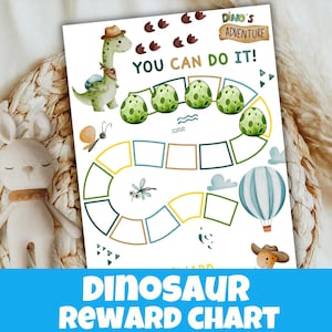 Puede incluir: Un cuadro de recompensas con temática de dinosaurios con un dinosaurio de dibujos animados con sombrero. El cuadro incluye el texto "YOU CAN DO IT!" y "DINO'S ADVENTURE". El cuadro tiene espacios para rastrear el progreso y está decorado con huevos, una mariposa y un globo aerostático.