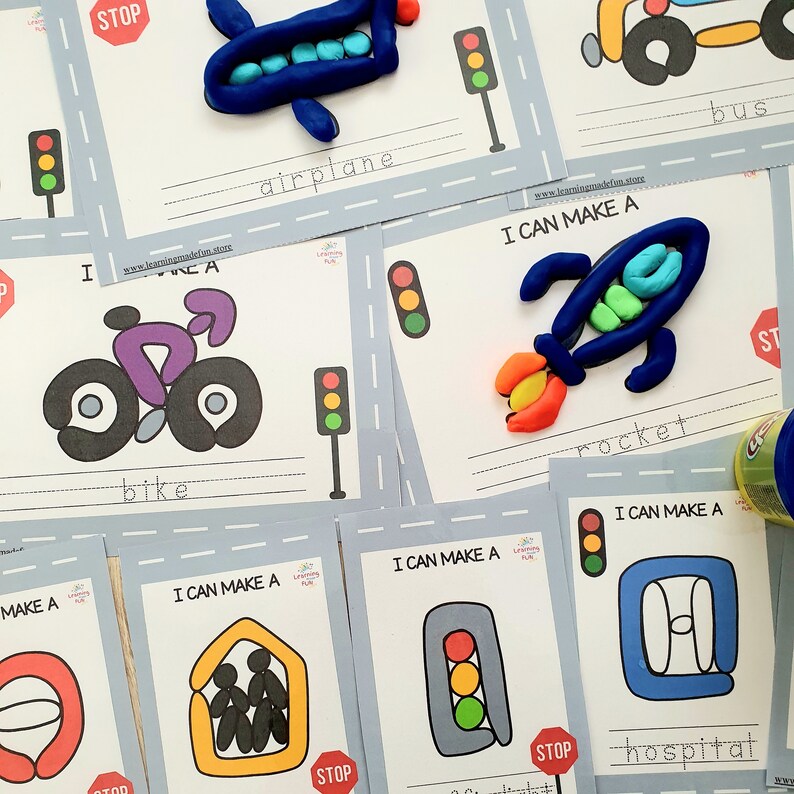 Puede incluir: Un conjunto de tarjetas imprimibles con im&aacute;genes de diferentes veh&iacute;culos y las palabras "Puedo hacer un" y "STOP" impresas en ellas. Las tarjetas est&aacute;n dise&ntilde;adas para que los ni&ntilde;os puedan usar plastilina para crear los veh&iacute;culos.
