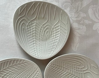 3-Piece Set of Upsala Ekeby Sweden Plates. Designed by Berit Ternell 1957. Marvellous Design with Ear of Oat Embossment Pattern.