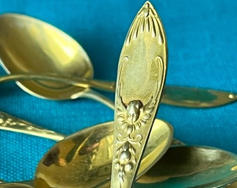 Set of 6 Swedish Vintage Gold Washed Mocha or Tea spoons. Cute Pattern with a Putty on the Handle. Probably Antique. Stockholm Made.