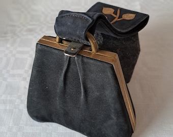 Art Deco Suede Evening Bag. Small Wrist Bag with Wide Handle. Clutch Bag Decorated with Leaves in Gold Painted Leather. Brass Metal Frame.