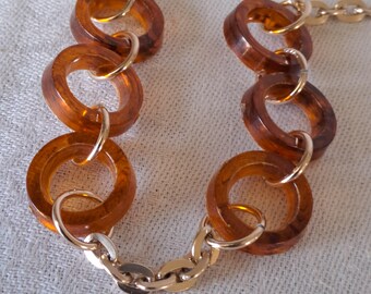 1970s Chain Belt: Brown Plastic Rings, Gilded Metal  display picture 3