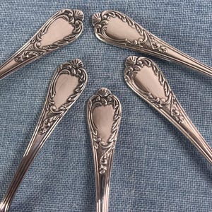 5 Silver Plated Coffee Spoons. Vintage Tea Spoons. Baroque Pattern on Both Sides. Swedish. 1950&#39;s. Marked &quot;Mema Ex.Alp.&quot; High Quality.