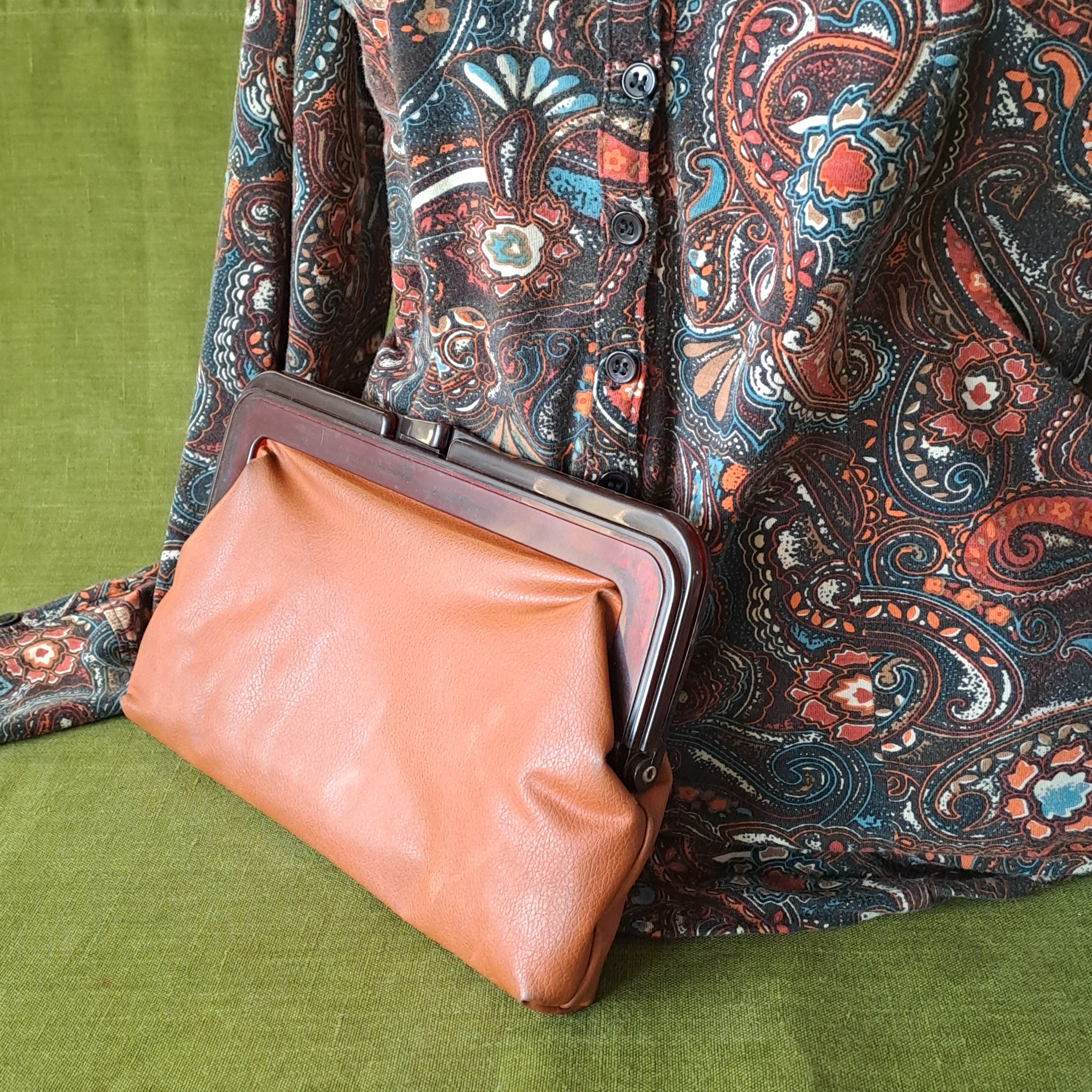 1960s Faux Leather Clutch Bag With Bakelite Frame - Etsy