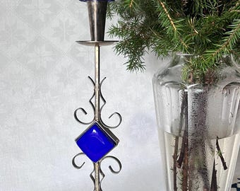 Portacandele vintage in metallo con vetro blu cobalto – Prodotto in Svezia con design a spirale