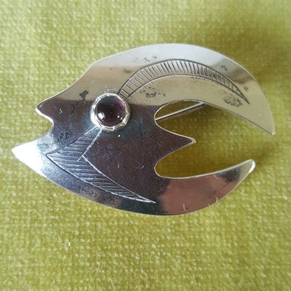Solid Silver Brooch with Amethyst Stone. Fish Sha… - image 1