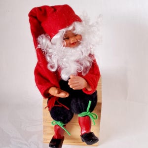 ビンテージのクリスマス サンタ人形。ノルウェー製のノーム。1960 年代