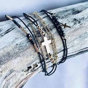 Bracelet multi rangs doré en acier inoxydable/Multi tours/Bracelet croix et breloques/Bracelet fin/Bracelet multiple/Bracelet 3 tours