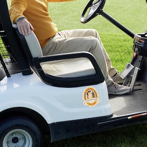 ゴルフカートのカスタムロゴまたはテキストビニールデカールステッカー | カスタムテキストステッカー | 防水ステッカーデカール | ビジネスロゴ | ゴルフクラブロゴデカール