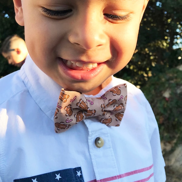 Christmas Gingerbread Clip On Bow Tie for babies, toddlers, kids, teens and adult men | Clip on Christmas Bow Ties | Christmas Gift for boys