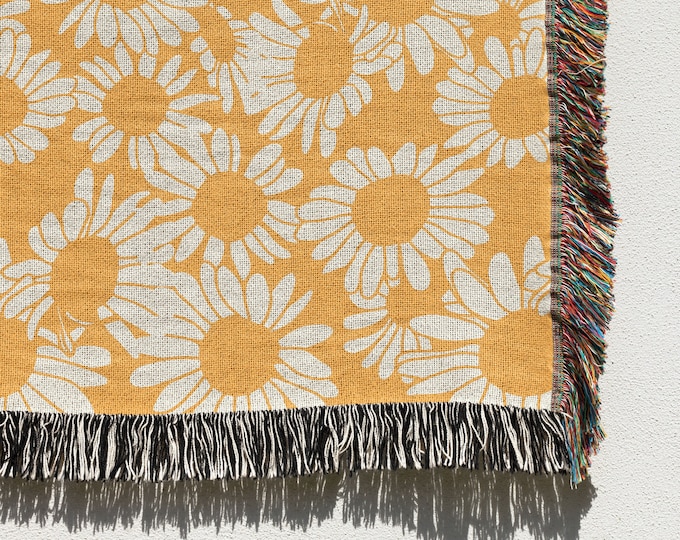 Daisy Flower Throw Blanket: Floral Throw, Woven Throw Blanket, Couch Blanket, Bed Blanket, Wall Decor, House Warming Gift, Gift for Women