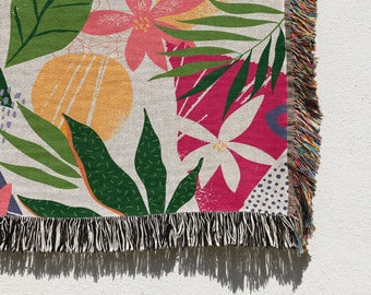 Floral Boho Throw Blanket: Woven Cotton Decor
