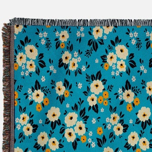 Blue Floral Throw Blanket : Woven Throw Blanket, Couch Blanket, Boho Decor, Boho Home Decor, Bohemian decor, Boho bed, Gift for Women