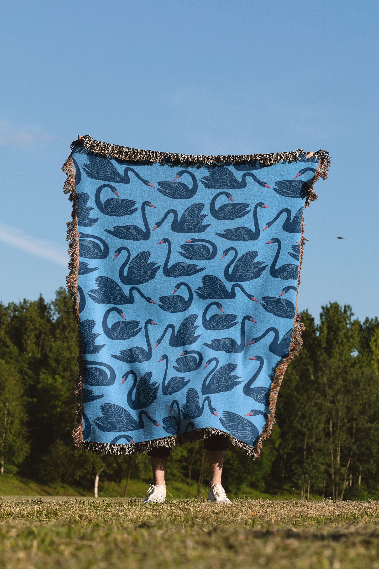 Swan Print Pattern Hooded Blanket