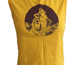 MANTIS Yellow Vest Tank Top with Graffiti Prints