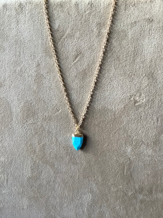 Collier En Pierres Semi-Précieuses Turquoise - Fermoir Magnétique - Longueur 42 Cm - Occasion Très Bon État