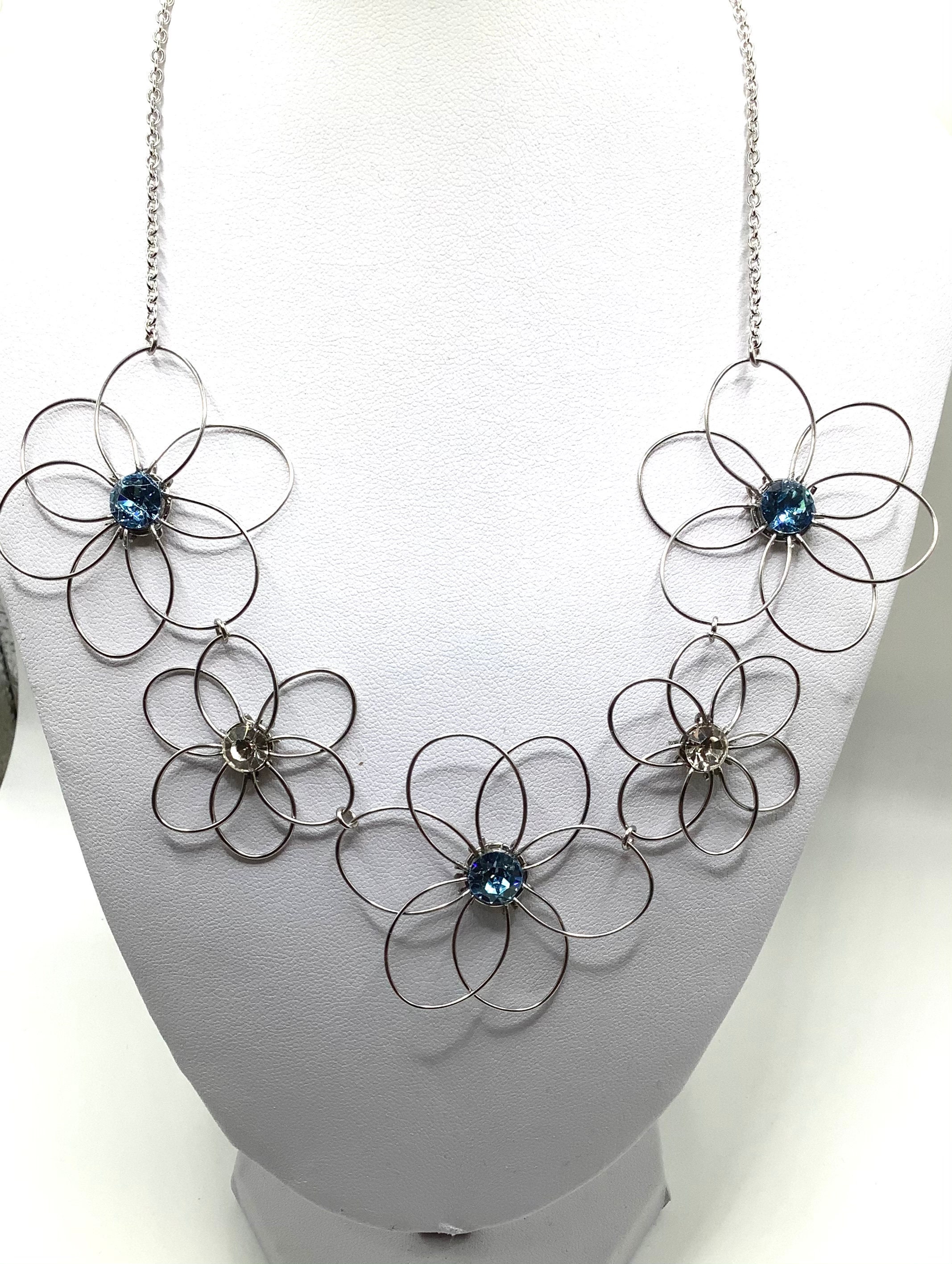 Metal shop wire necklace