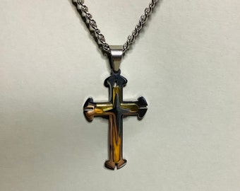 Stainless steel cross pendant necklace. Choose chain length,gift bag included