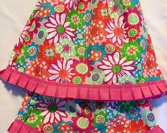 Handgjord blommig babyoutfit – Topp med volangkant och mauineless-set (0-3 månader)
