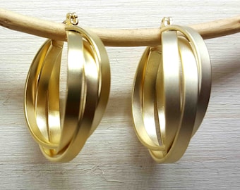Hoops Earrings Overlapping 3 Rings. 1" Hoop