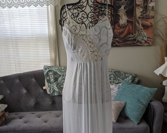 Sheer 90s Vintage Retro Nightgown Negligee with Detailed Lace Bodice
