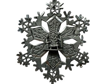 Vintage RR Pewter Nativity Snowflake Christmas Ornament Manger Religious