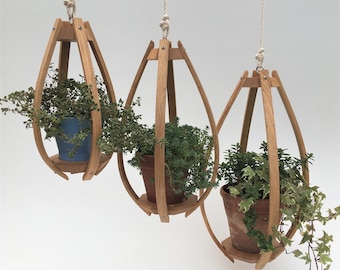 Hängepflanzgefäß aus dampfgebogener Eiche – Deckenmontage