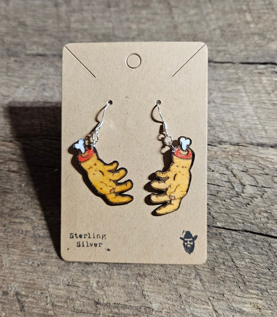 Mini boucles d oreilles main coupee