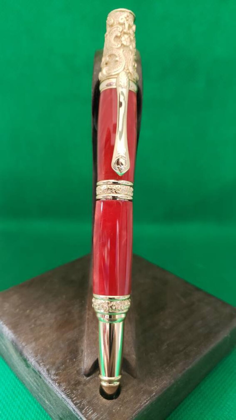Red Acrylic Gold Victorian Twist Pen