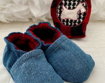 2 Piece Baby Gift Set / Red Buffalo Plaid Baby Shoes / Red Buffalo Plaid Scottie Dog Baby Mitts