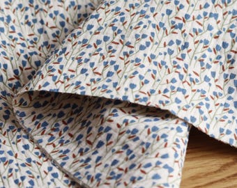 Double Gauze White 125 g/m2n small flowers perfect for blouses, trousers, skirts, dresses OEKO Tex