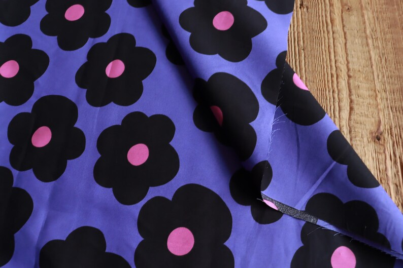 Fine Poplin Big Flowers Nerd HANSEN 110 G/m2 Purple Ideal for Clothing