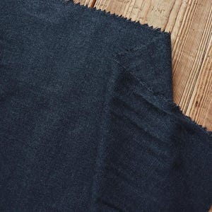 Tessuto in lana 300 g/m2 grigio scuro per giacche, gilet, pantaloni made in Italy